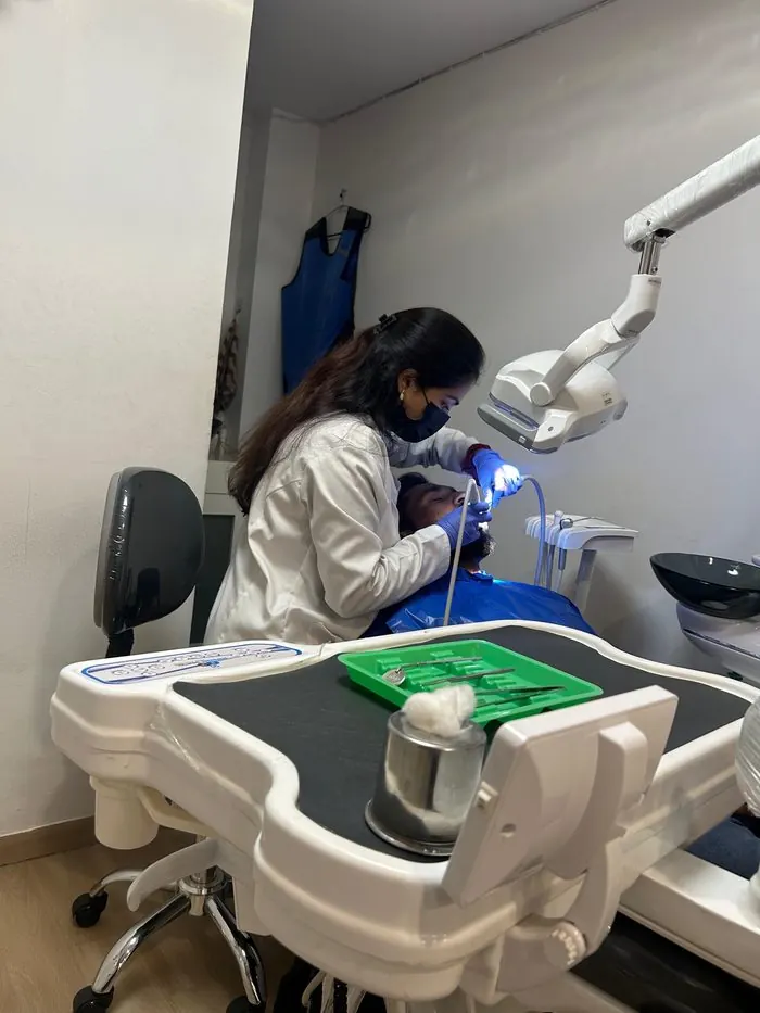 Dr. Pooja Biradar-Motagi treating a patient at Ekdant Dental Clinic